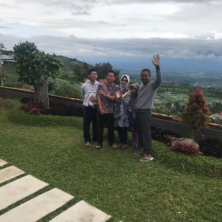 De Villa Cetho Karanganyar  Exteriör bild