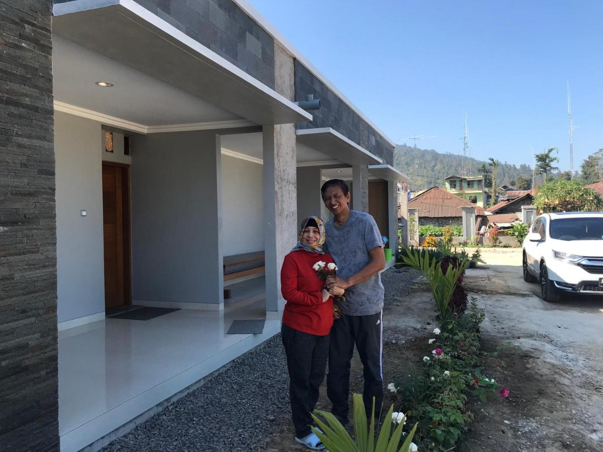 De Villa Cetho Karanganyar  Exteriör bild