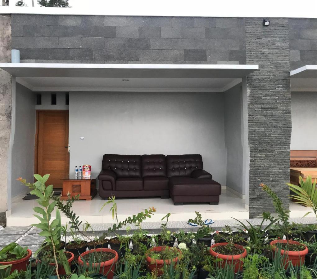 De Villa Cetho Karanganyar  Exteriör bild
