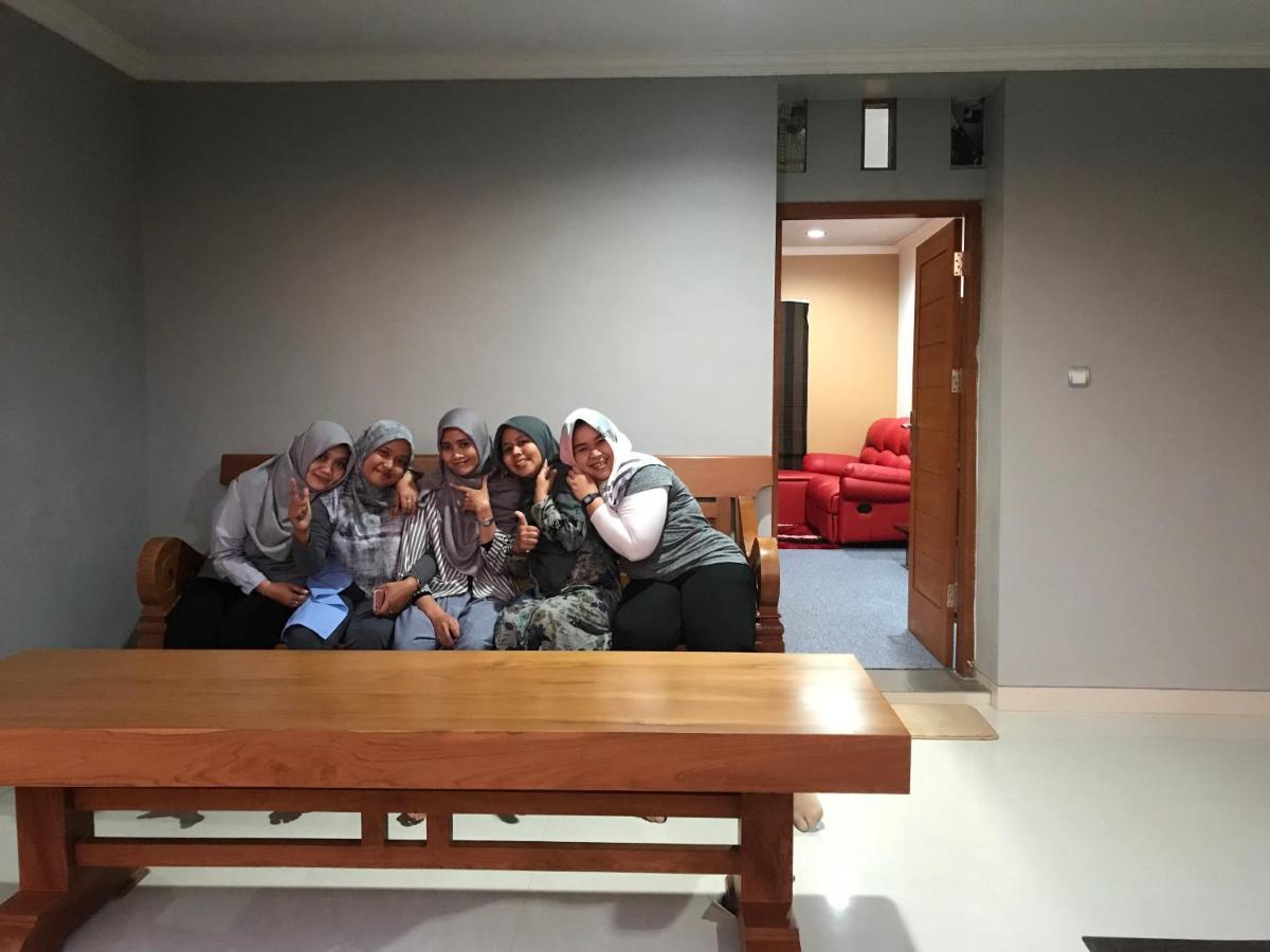 De Villa Cetho Karanganyar  Exteriör bild