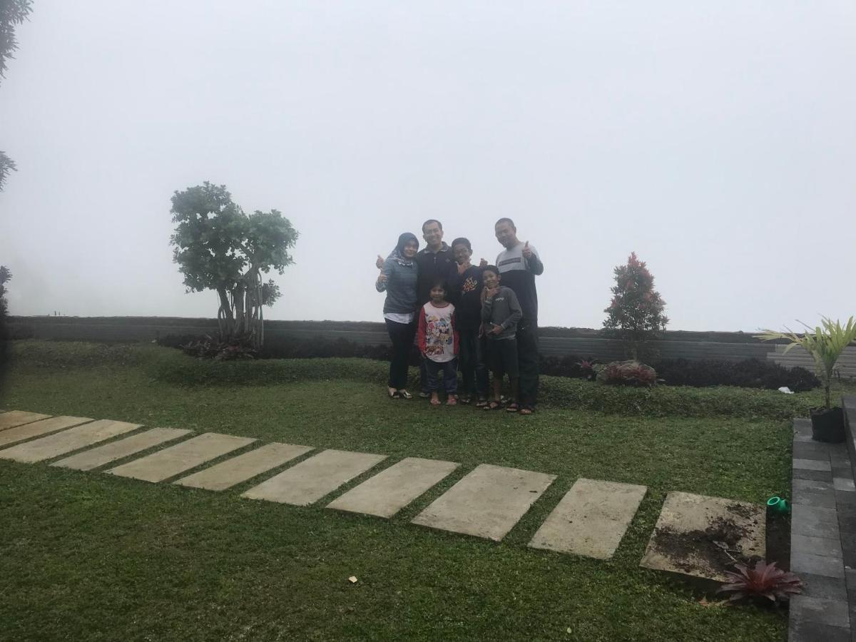 De Villa Cetho Karanganyar  Exteriör bild