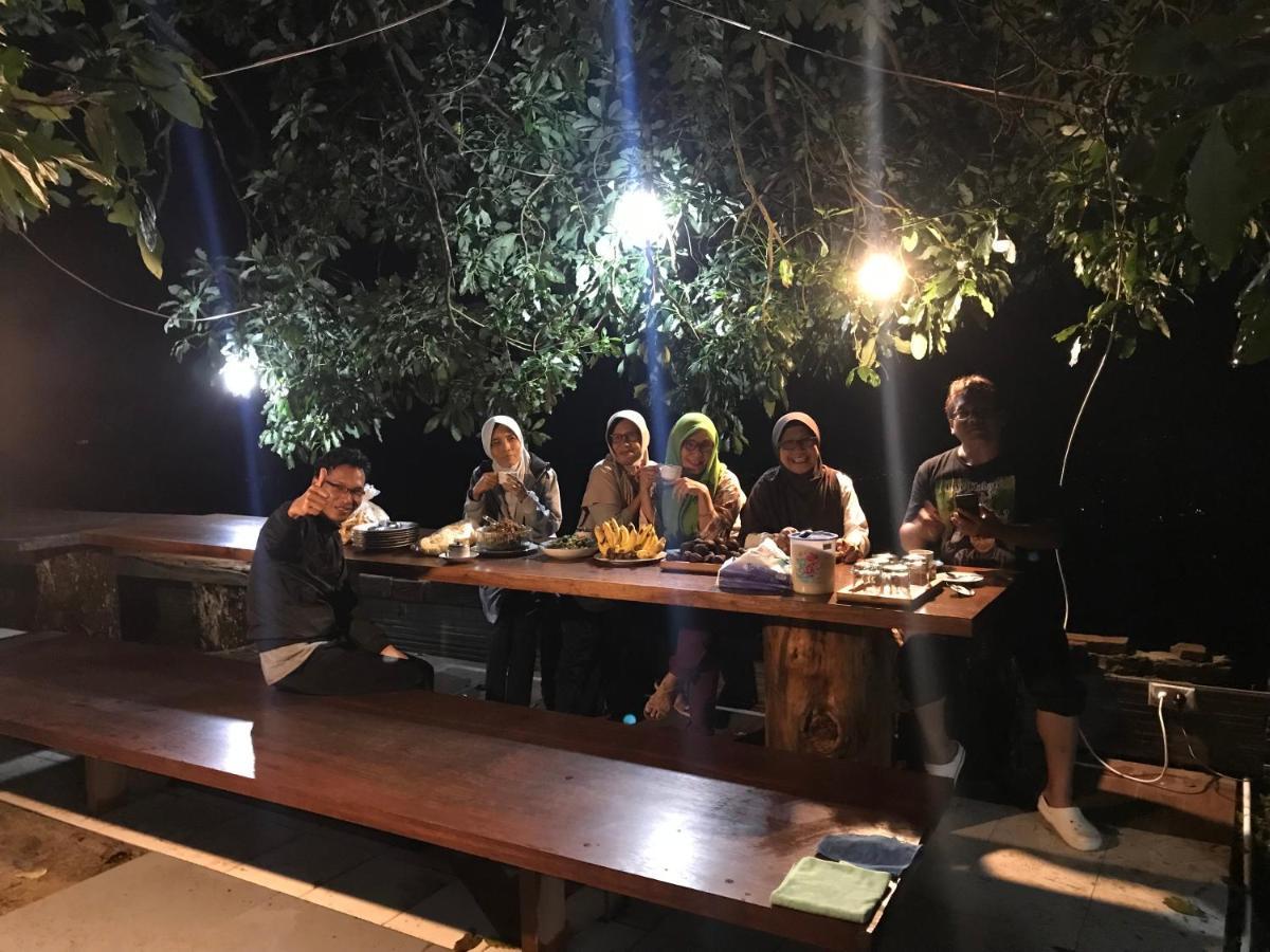 De Villa Cetho Karanganyar  Exteriör bild